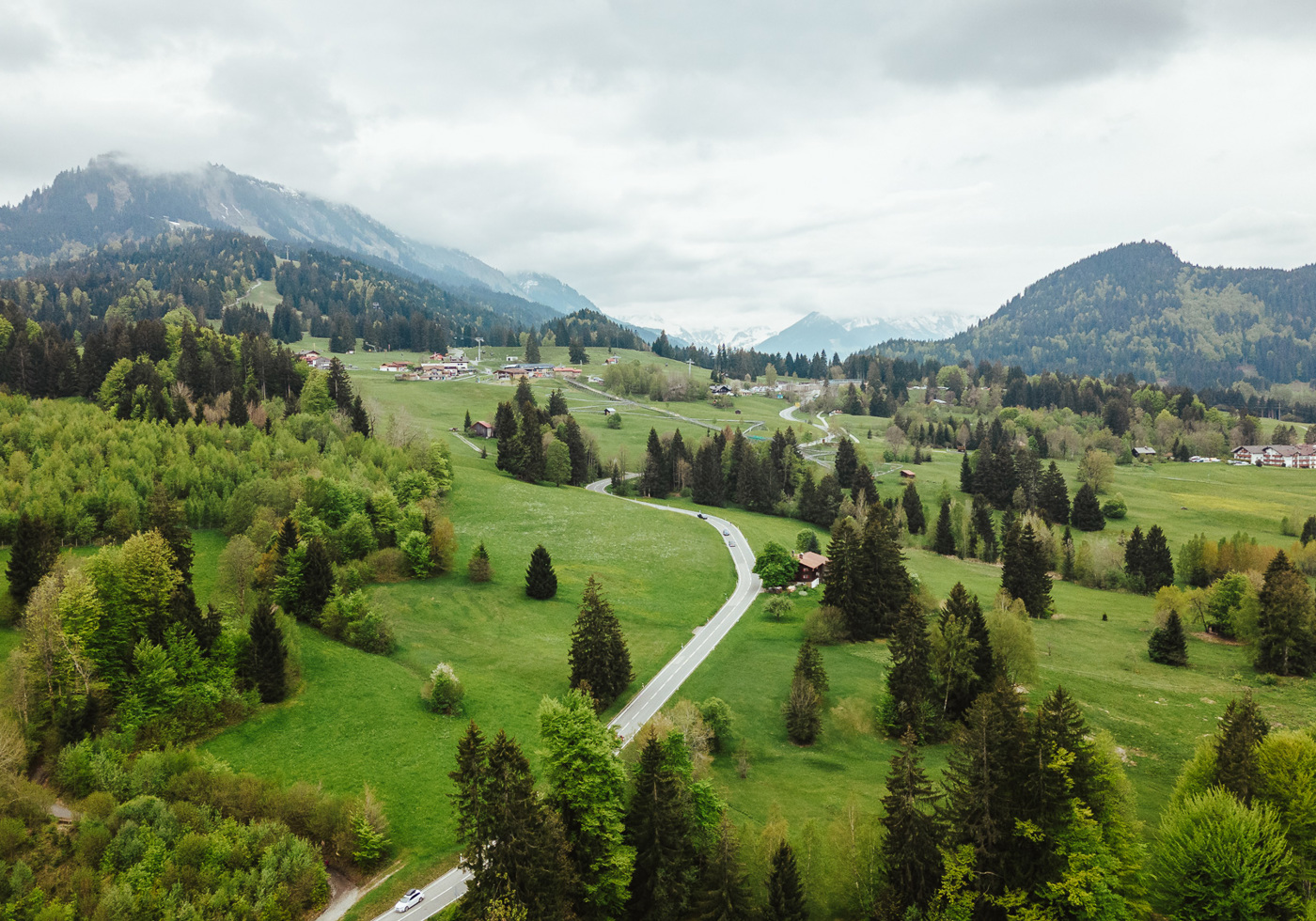 Postkarte: Kleinwalsertal – Bergtal zwischen Vorarlberg und Allgäu · Österreich