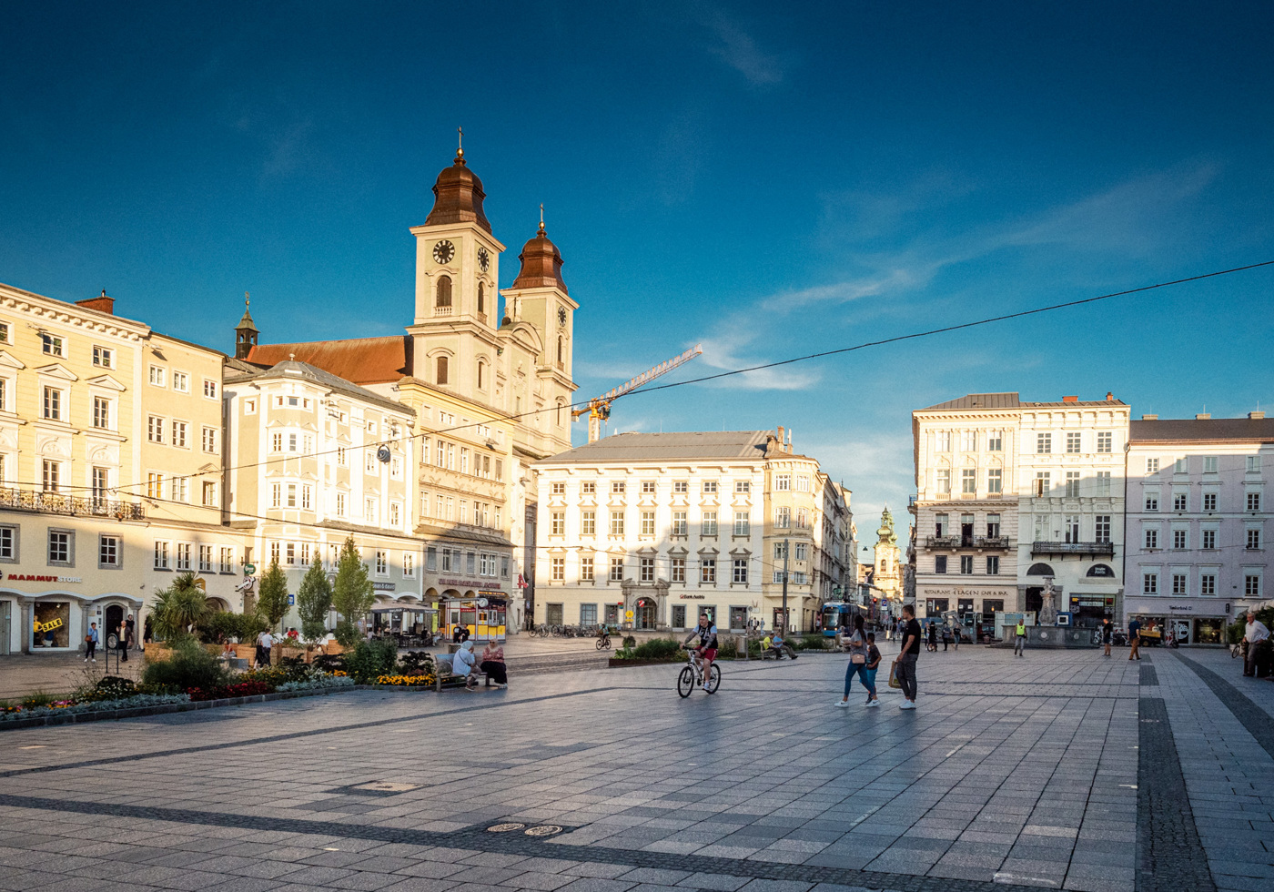 Postkarte: Linz – barocke Fassaden und Zukunft an der Donau · Österreich