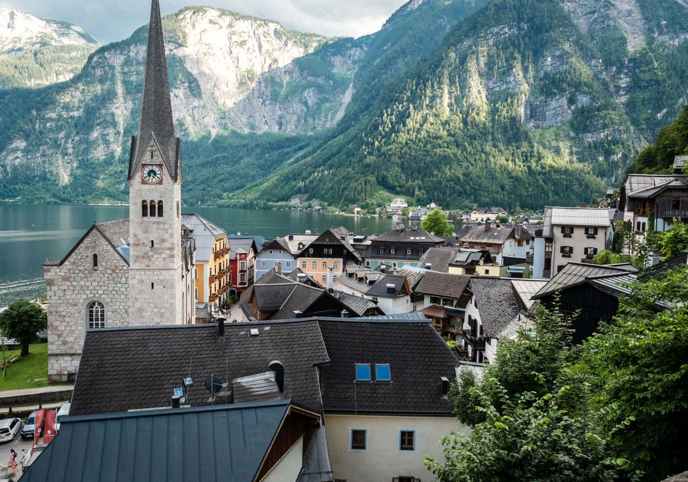 Postkarte: Hallstatt – Dorf zwischen See und Salzberg · Österreich